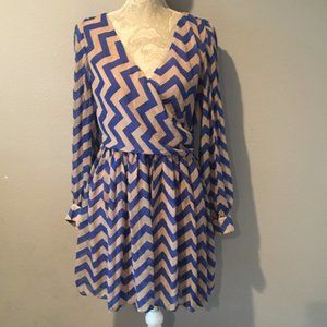 Topshop long-sleeved dress w/ geometric lines